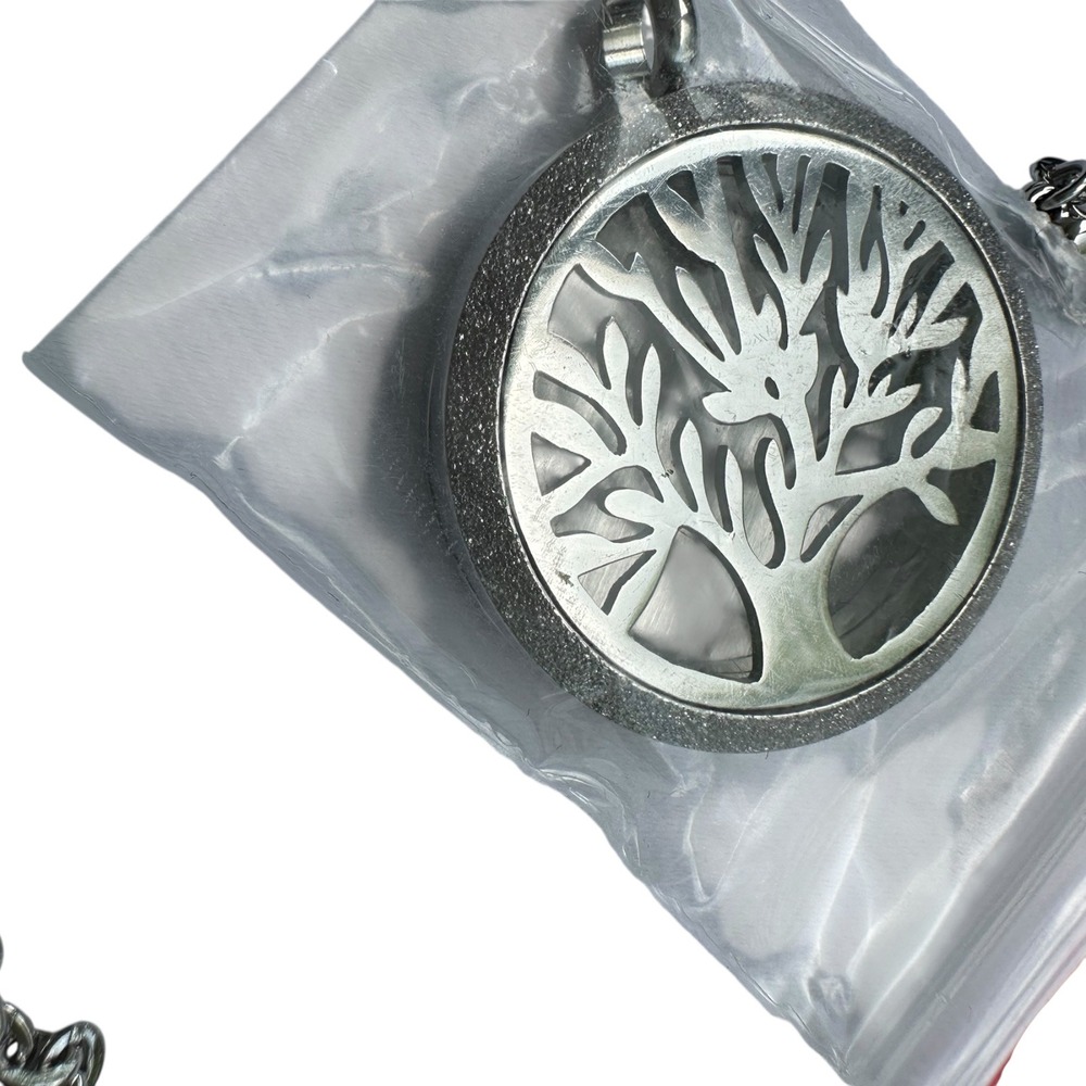 HooAMI Essential Oil Diffuser Necklace Silver Tree of Life Faith Locket Pouch - Picture 4 of 12